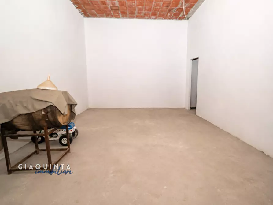 Immagine 30 di Casa bifamiliare in vendita  in Via Pietro Maroncelli snc a Palagonia