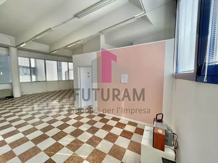 Immagine 5 di Ufficio in vendita  in Via Fabio Filzi a Vicenza