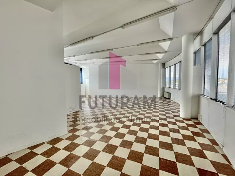 Immagine 9 di Ufficio in vendita  in Via Fabio Filzi a Vicenza