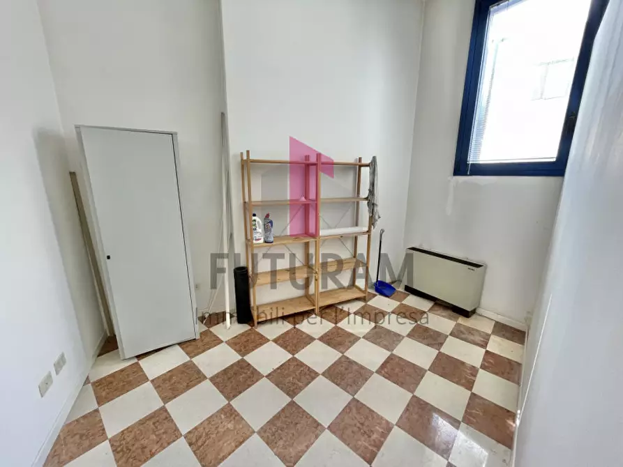 Immagine 17 di Ufficio in vendita  in Via Fabio Filzi a Vicenza
