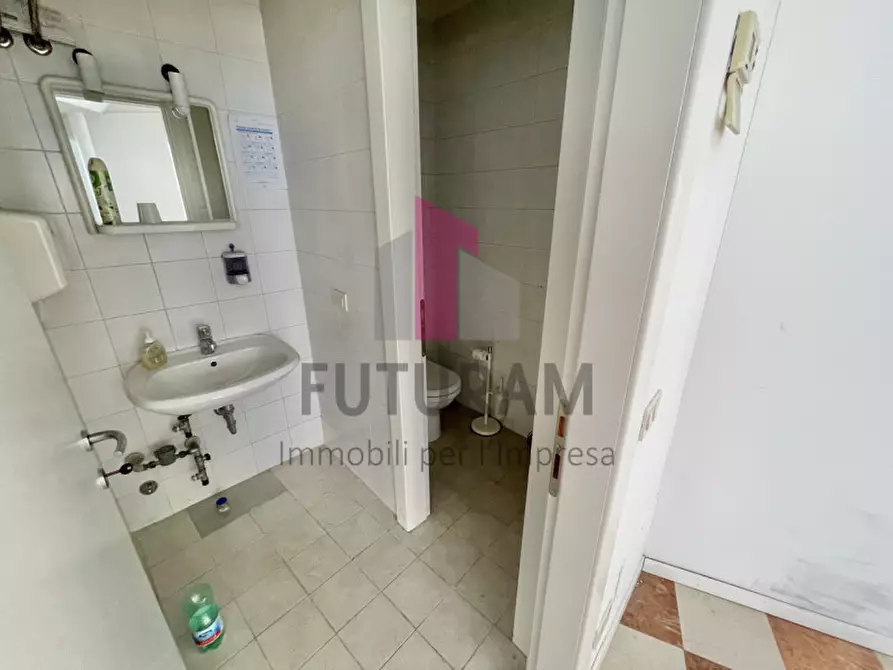 Immagine 20 di Ufficio in vendita  in Via Fabio Filzi a Vicenza