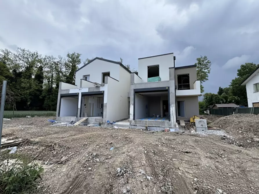 Immagine 3 di Casa trifamiliare in vendita  in Via dei Comuni a Noventa Di Piave