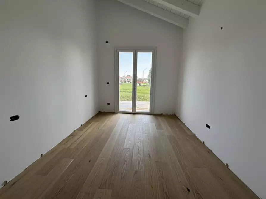 Immagine 10 di Casa trifamiliare in vendita  in Via dei Comuni a Noventa Di Piave