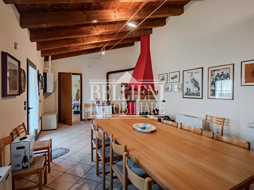 Immagine 31 di Villa in vendita  in Via Francesco Crispi a Costabissara