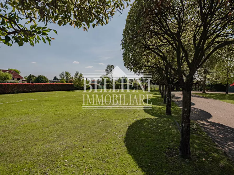 Immagine 32 di Villa in vendita  in Via Francesco Crispi a Costabissara