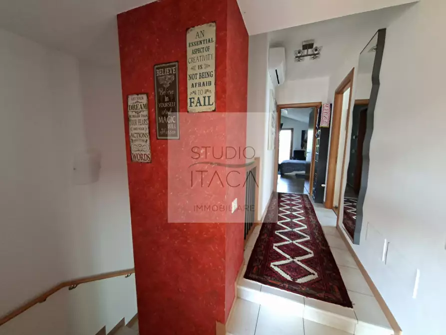 Immagine 9 di Casa bifamiliare in vendita  in via Durante a Due Carrare