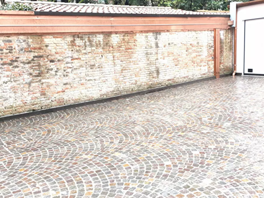 Immagine 5 di Appartamento in vendita  in Prato della Valle a Padova