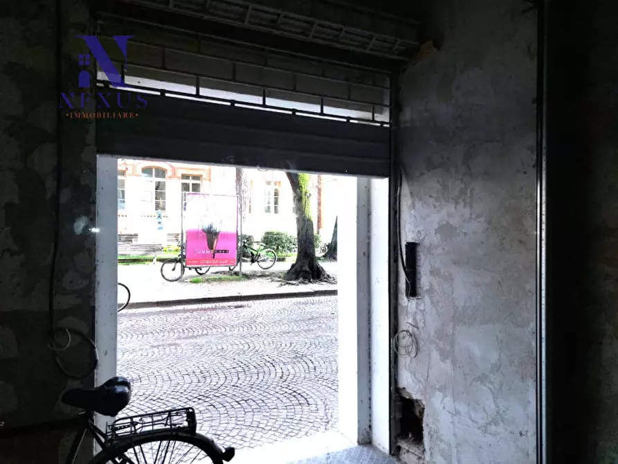 Immagine 5 di Negozio in vendita  in Corso Giacomo Matteotti 78 a Fano