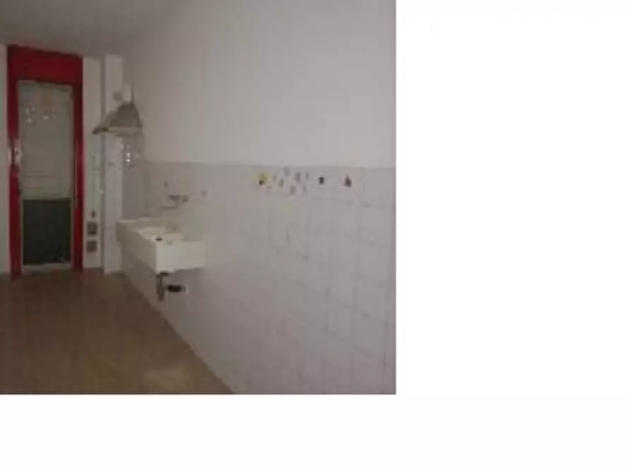 Immagine 4 di Appartamento in vendita  in Via Bagaron,16 a Venezia