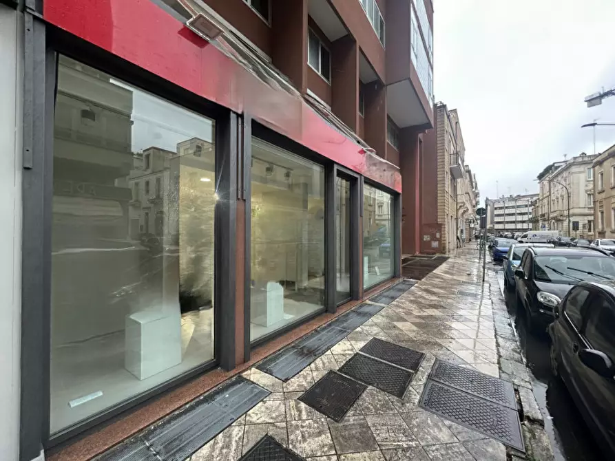 Immagine 2 di Negozio in affitto  in Via Nazario Sauro 51 a Lecce