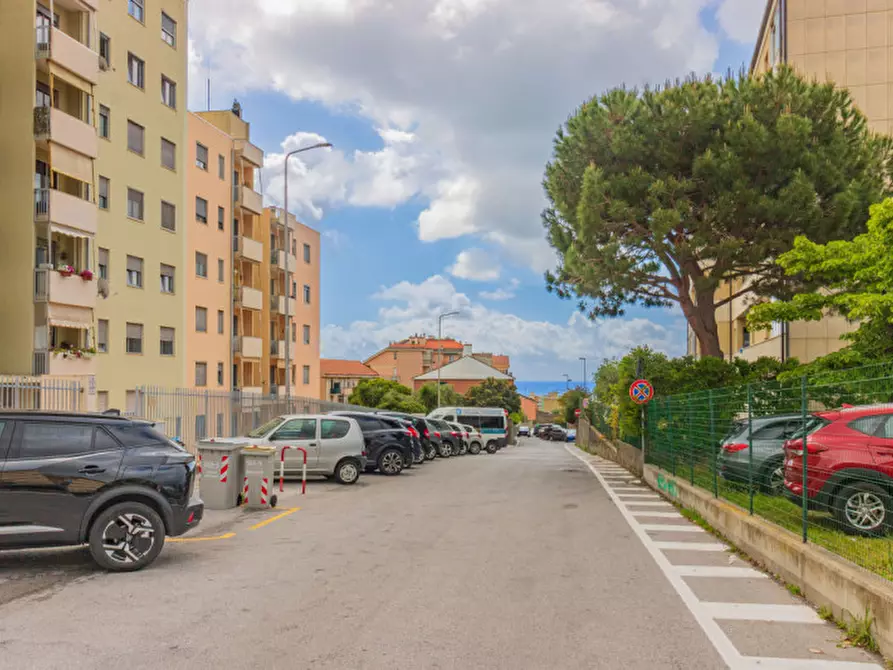Immagine 29 di Appartamento in vendita  in Via Chiappino a Savona