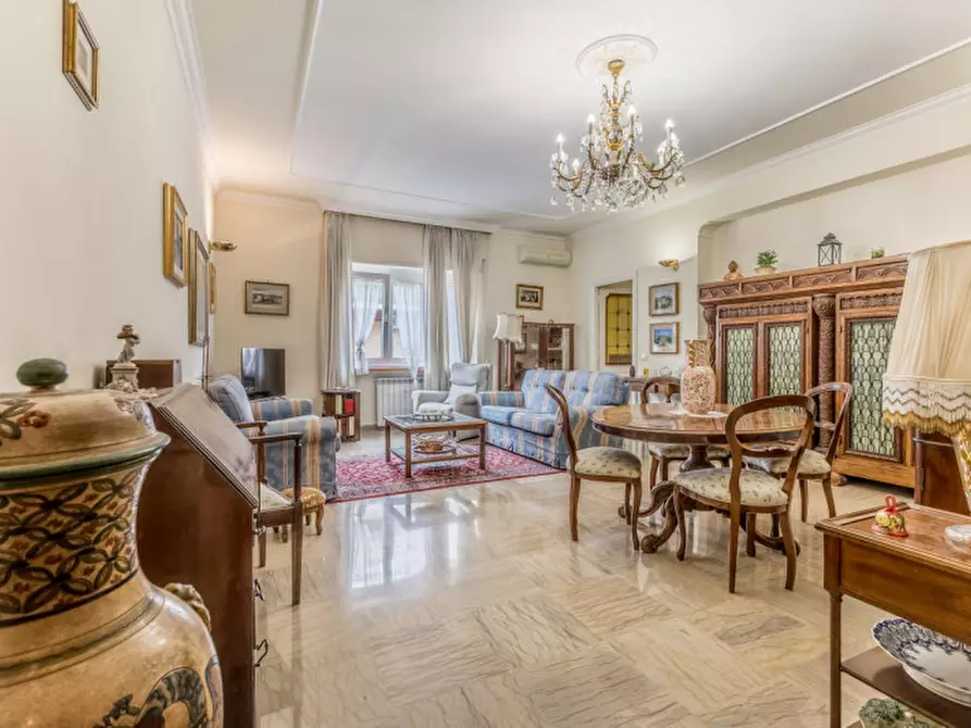Immagine 6 di Appartamento in vendita  in Via Franco Sacchetti a Roma