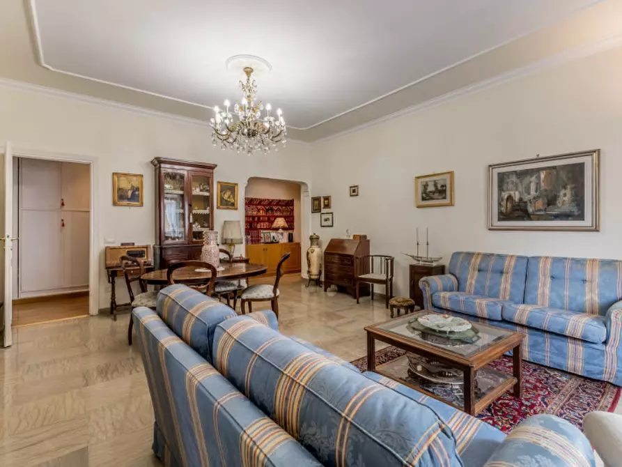 Immagine 11 di Appartamento in vendita  in Via Franco Sacchetti a Roma