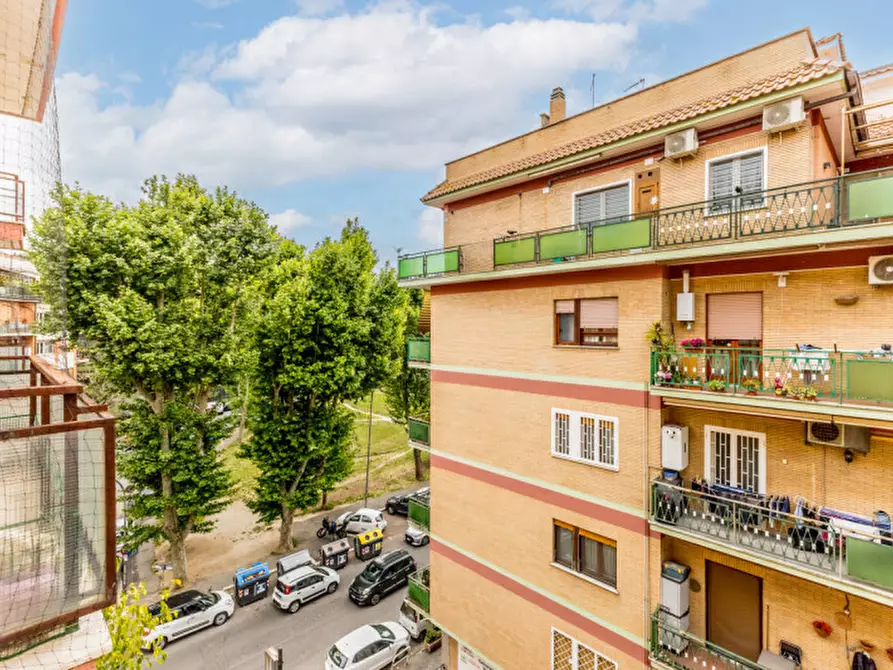 Immagine 17 di Appartamento in vendita  in Via Franco Sacchetti a Roma