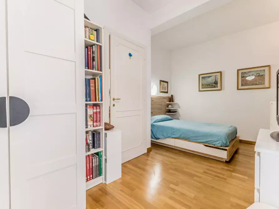 Immagine 22 di Appartamento in vendita  in Via Franco Sacchetti a Roma