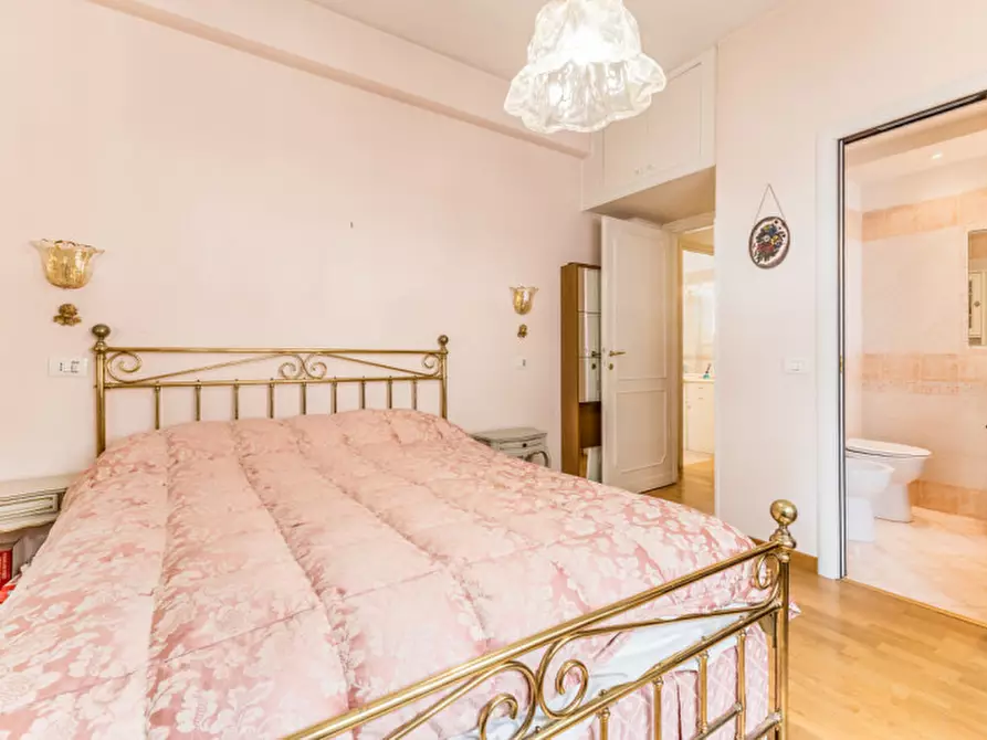 Immagine 28 di Appartamento in vendita  in Via Franco Sacchetti a Roma