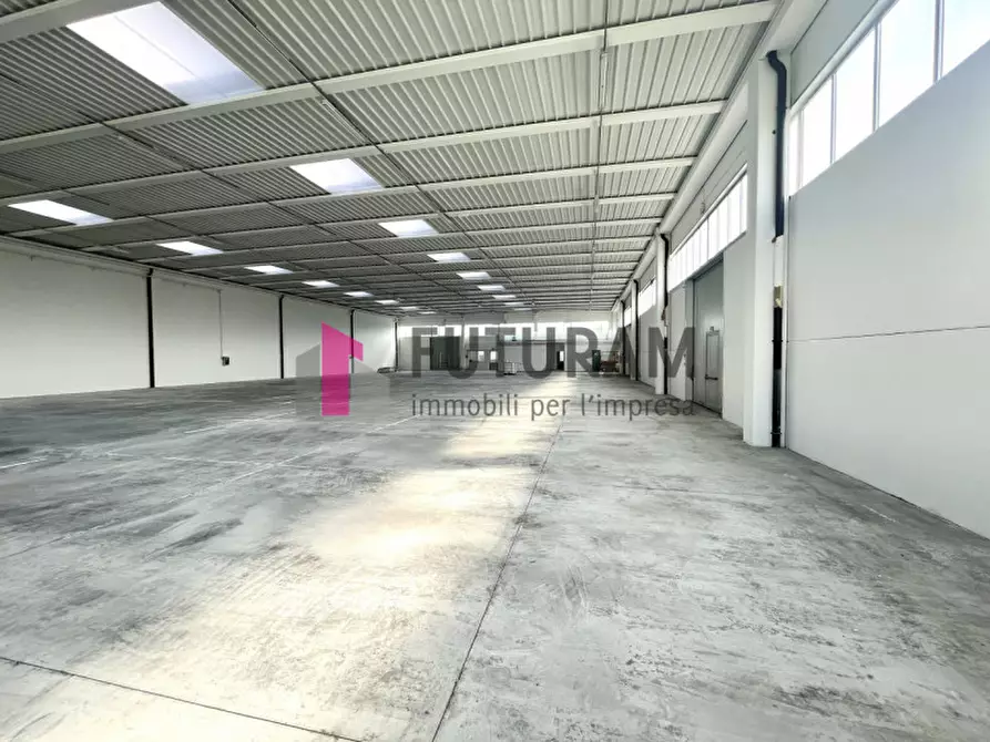 Immagine 9 di Capannone industriale in affitto  in VIA ROMA 1 a Mira