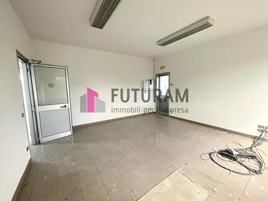 Immagine 16 di Capannone industriale in affitto  in VIA ROMA 1 a Mira