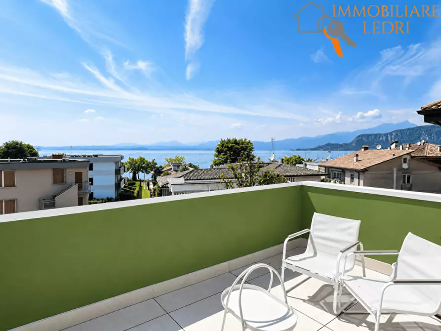 Immagine 4 di Villa in vendita  in Via XX Settembre a Bardolino
