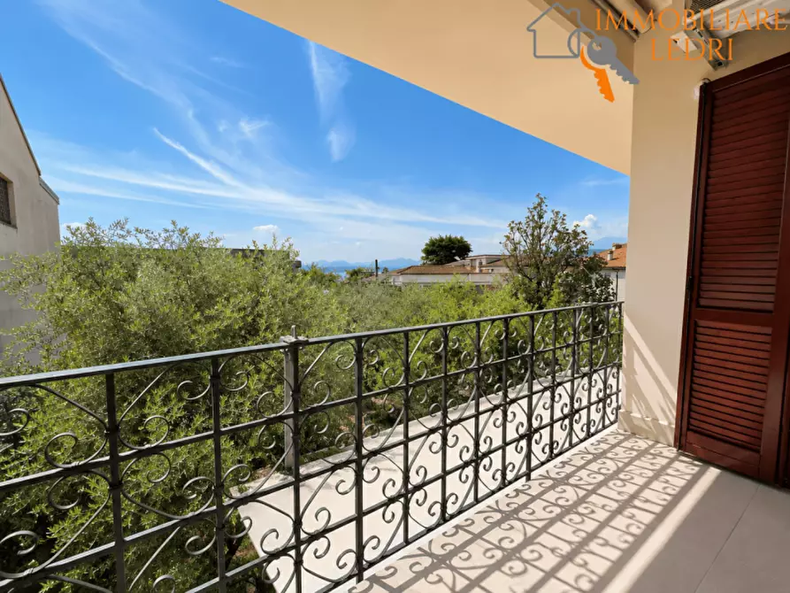 Immagine 8 di Villa in vendita  in Via XX Settembre a Bardolino