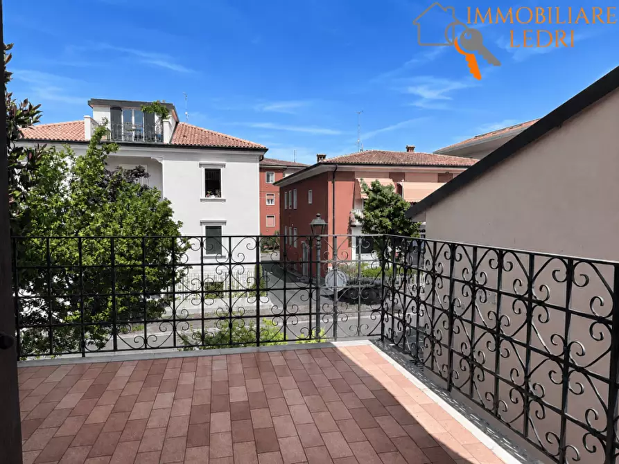 Immagine 24 di Villa in vendita  in Via XX Settembre a Bardolino