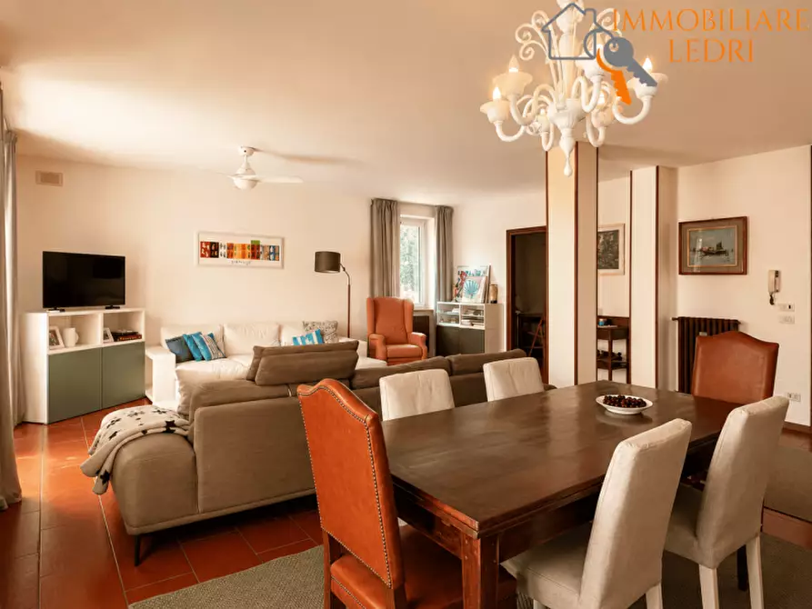 Immagine 25 di Villa in vendita  in Via XX Settembre a Bardolino