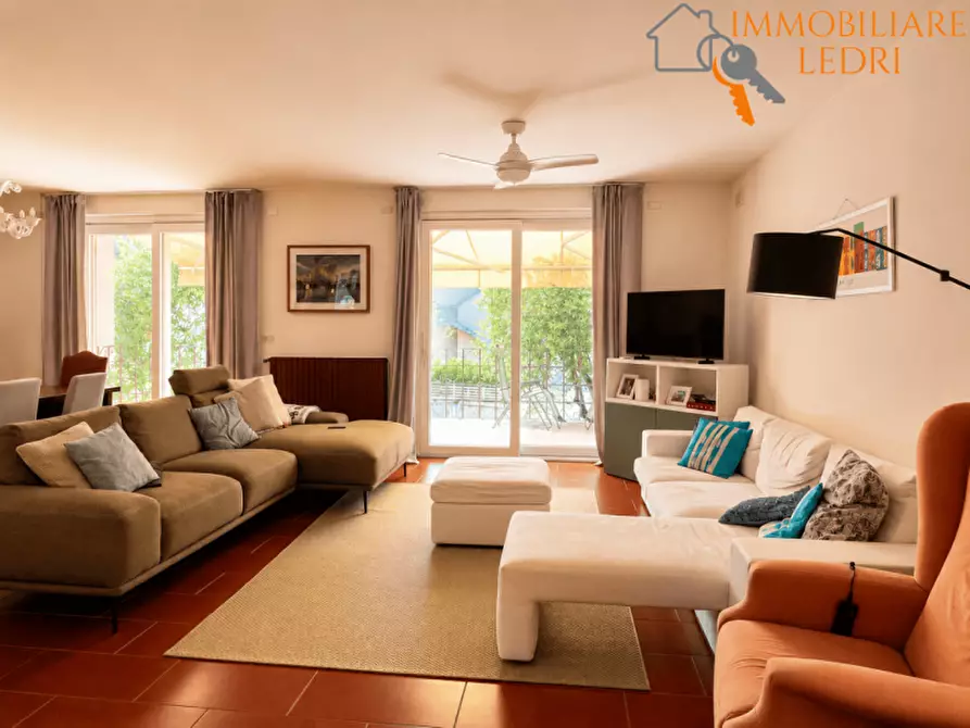 Immagine 26 di Villa in vendita  in Via XX Settembre a Bardolino
