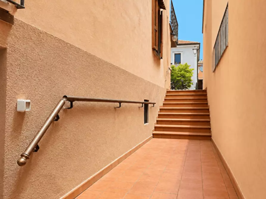 Immagine 32 di Villa in vendita  in Via XX Settembre a Bardolino