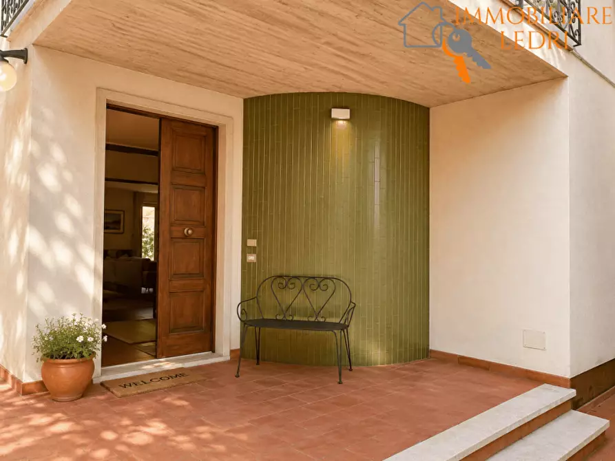 Immagine 33 di Villa in vendita  in Via XX Settembre a Bardolino