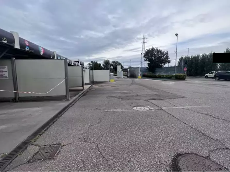 Immagine 7 di Palazzo in vendita  in Via Monti Lessini 175 a Verona