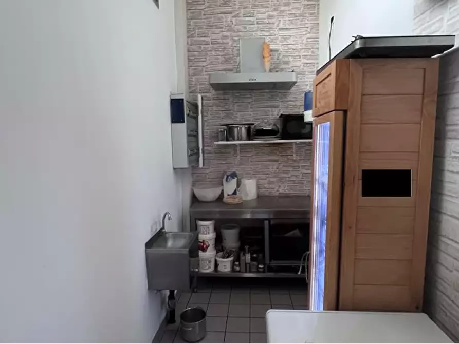 Immagine 18 di Palazzo in vendita  in Via Monti Lessini 175 a Verona