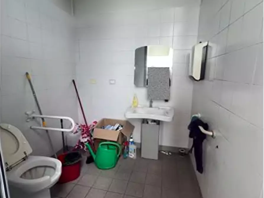 Immagine 23 di Palazzo in vendita  in Via Monti Lessini 175 a Verona