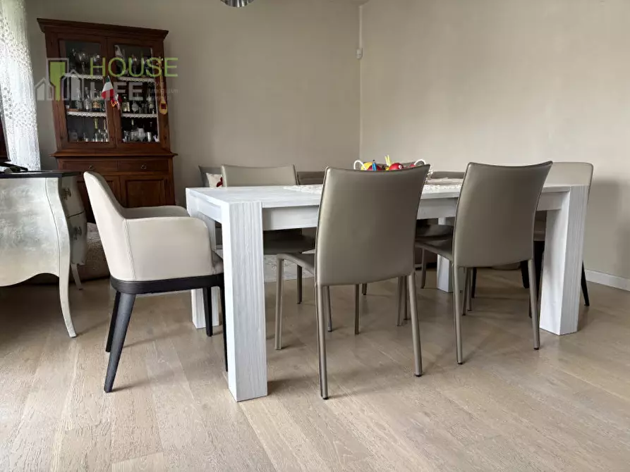 Immagine 2 di Appartamento in vendita  in Via Padre Leopoldo a Thiene