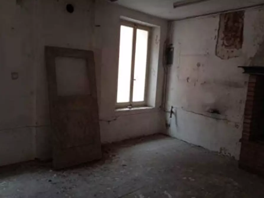 Immagine 7 di Appartamento in vendita  in Piazza Vittorio Emanuele n. 9/A, 32032 Feltre Belluno a Feltre