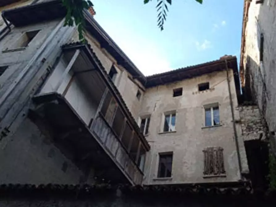 Immagine 12 di Appartamento in vendita  in Piazza Vittorio Emanuele n. 9/A, 32032 Feltre Belluno a Feltre