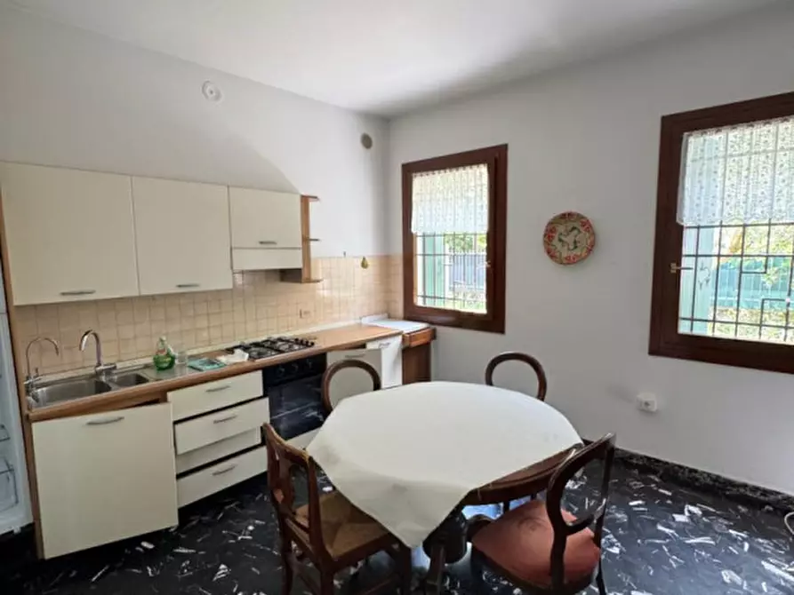 Immagine 4 di Casa indipendente in vendita  in VIA BRANDOLESE a Padova