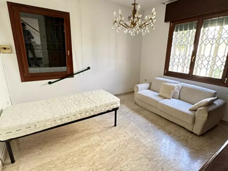 Immagine 6 di Casa indipendente in vendita  in VIA BRANDOLESE a Padova