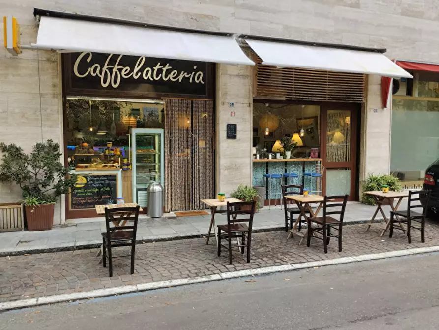 Immagine 1 di Attività commerciale in vendita  in Via Girolamo Magnani, 2 a Parma