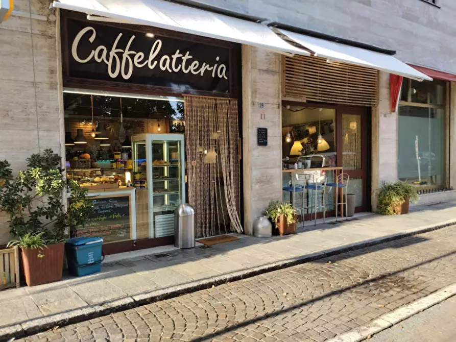 Immagine 2 di Attività commerciale in vendita  in Via Girolamo Magnani, 2 a Parma