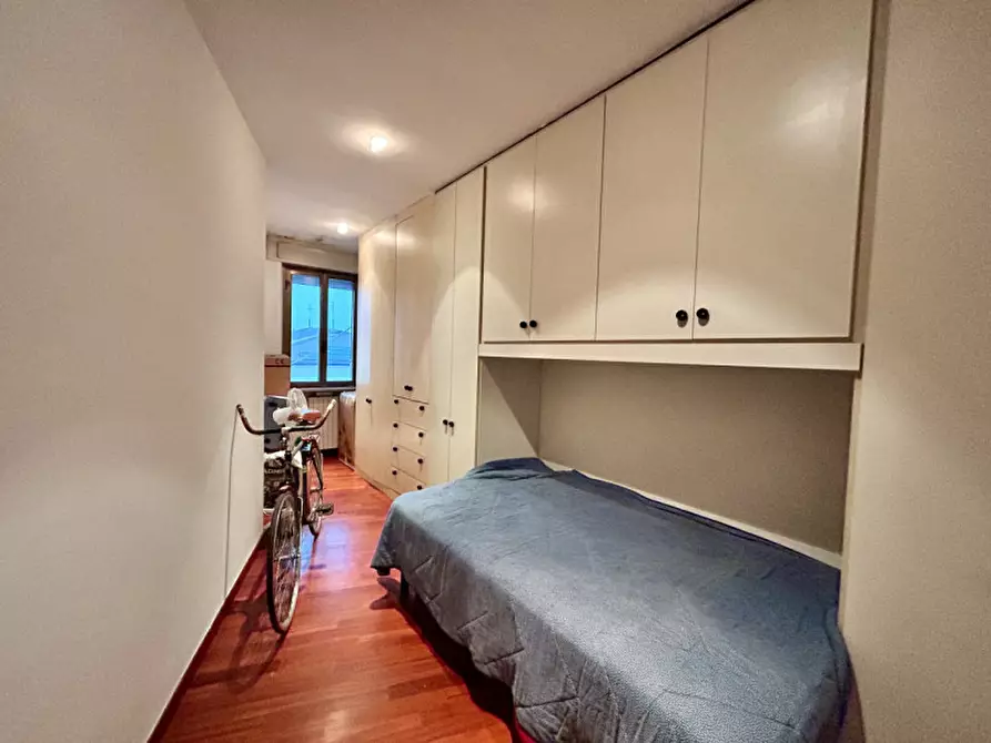 Immagine 13 di Appartamento in vendita  in via belfiore a Verona