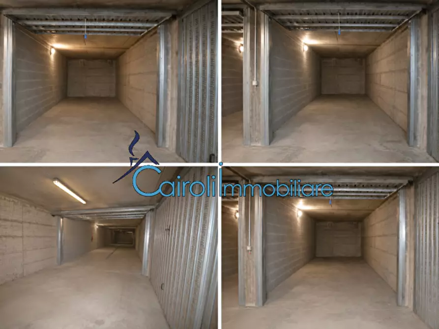 Immagine 3 di Garage in vendita  a Pavia