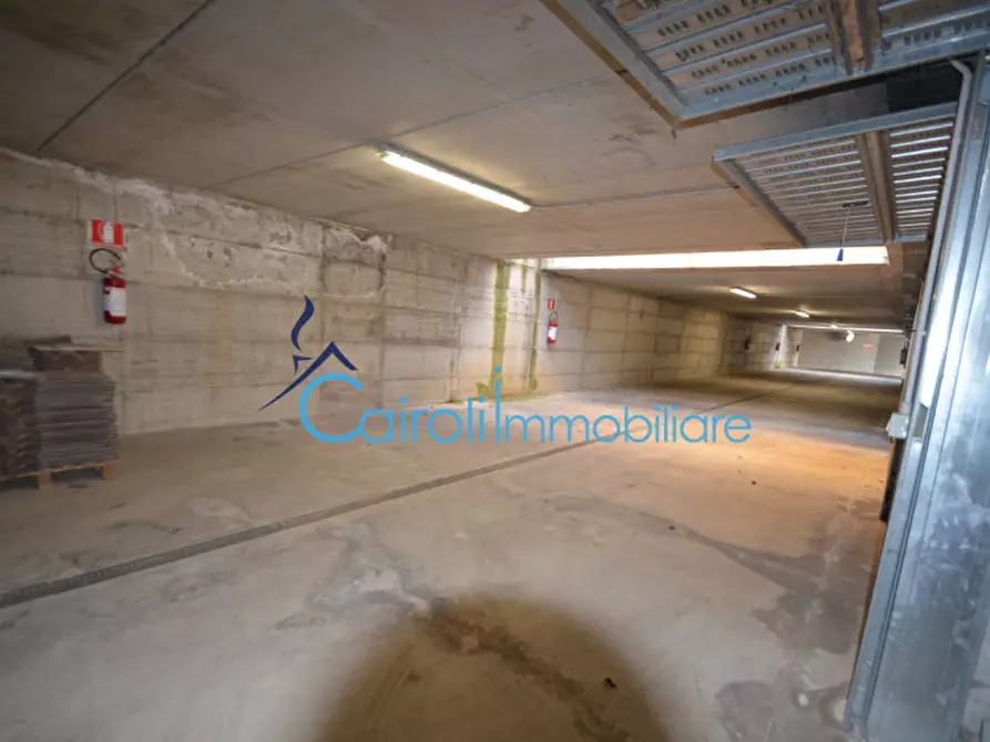 Immagine 4 di Garage in vendita  a Pavia