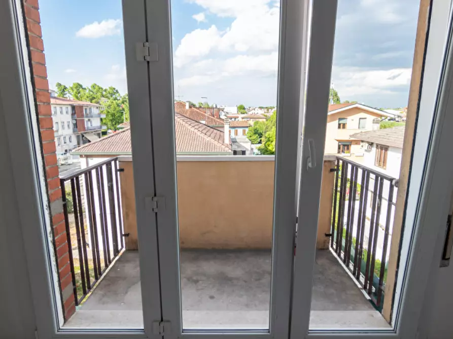 Immagine 13 di Appartamento in vendita  in Via Armistizio 77 a Padova