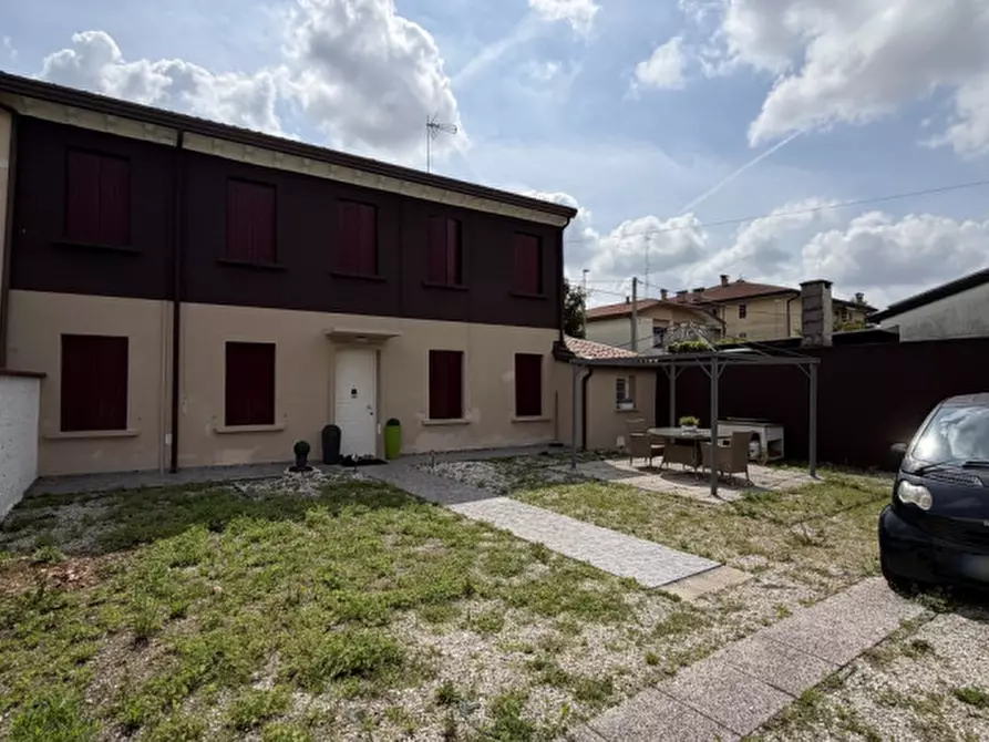 Immagine 2 di Casa indipendente in vendita  in Padova Via Zanon 56 a Padova