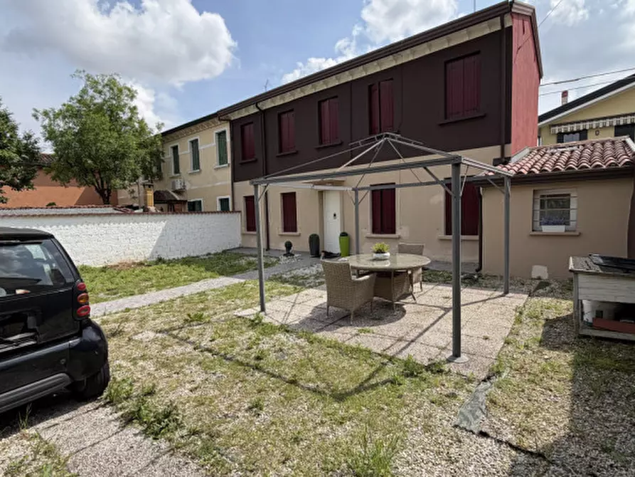 Immagine 3 di Casa indipendente in vendita  in Padova Via Zanon 56 a Padova