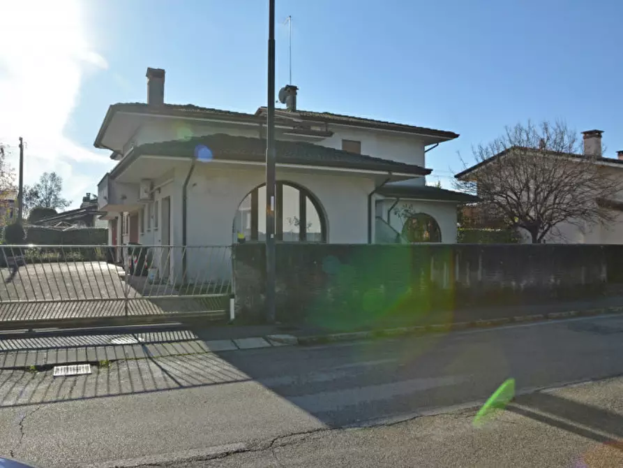 Immagine 3 di Casa indipendente in vendita  in Via Giacomo Leopardi 7 tombolo a Tombolo
