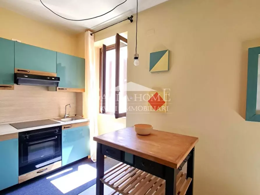 Immagine 4 di Appartamento in vendita  in Piazza Matteotti a Desenzano Del Garda