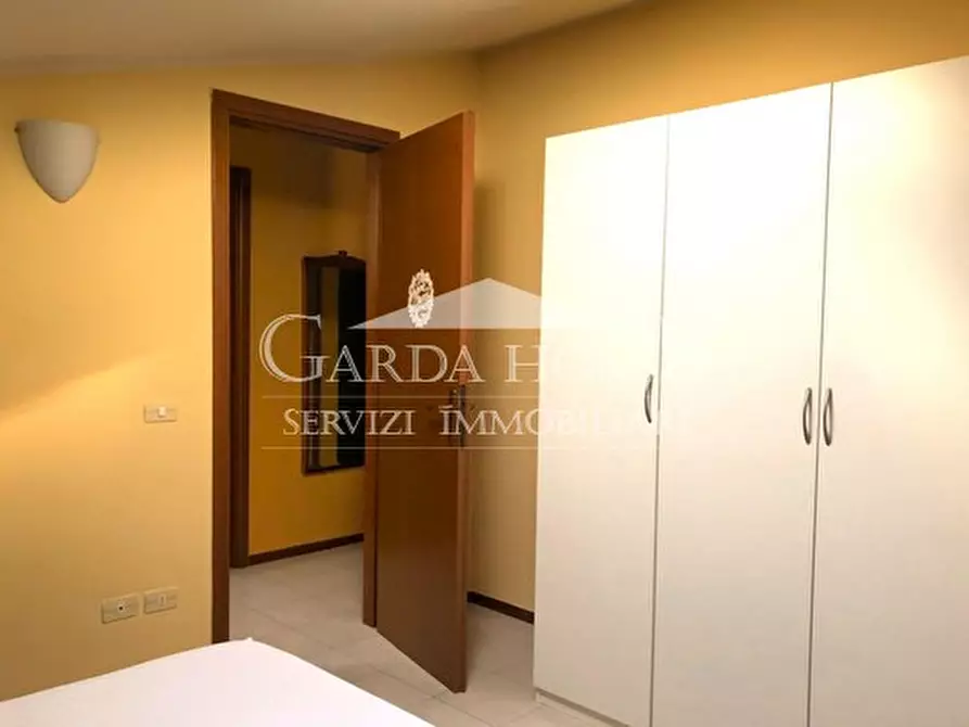Immagine 34 di Appartamento in vendita  in Piazza Matteotti a Desenzano Del Garda
