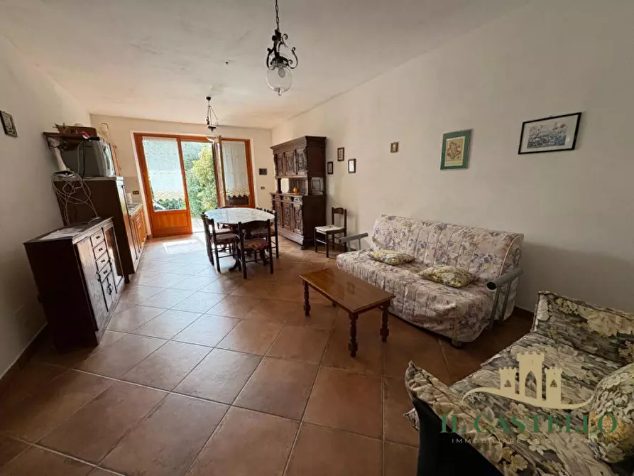 Immagine 2 di Agriturismo in vendita  a Castiglione Del Lago