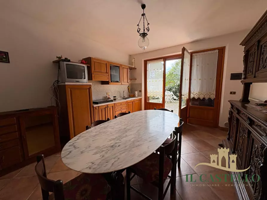 Immagine 4 di Agriturismo in vendita  a Castiglione Del Lago